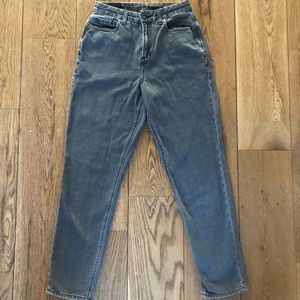 American Eagle Black mom jeans 2 long